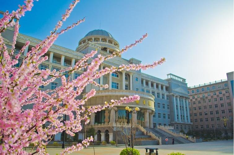 太原科技大学门口图片