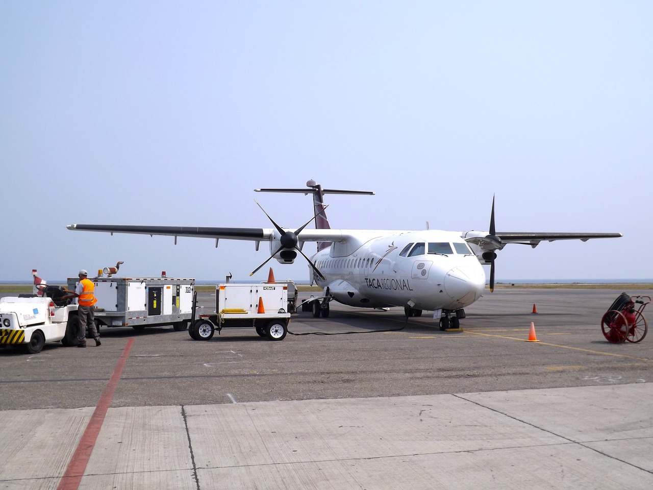 旅客进舱寻找机长签名，一次特殊的航空体验